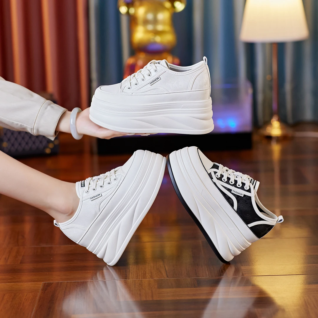 【增高8cm】2024秋季百搭压花皮面小白鞋女百搭防滑厚底运动休闲鞋