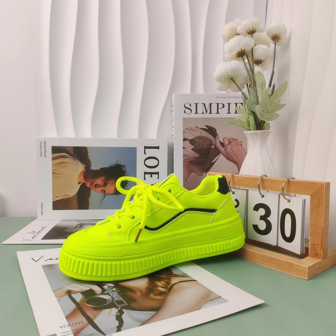 厚底小白鞋女2024年夏季新款时尚平底板鞋爆款百搭学生休闲运动鞋
