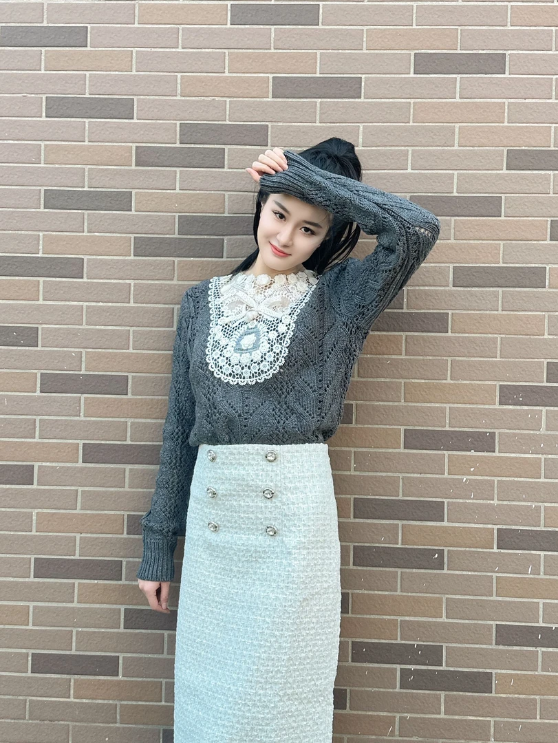 2024秋季新款刺绣蕾丝花边镂空针织衫毛衣女P147704B
