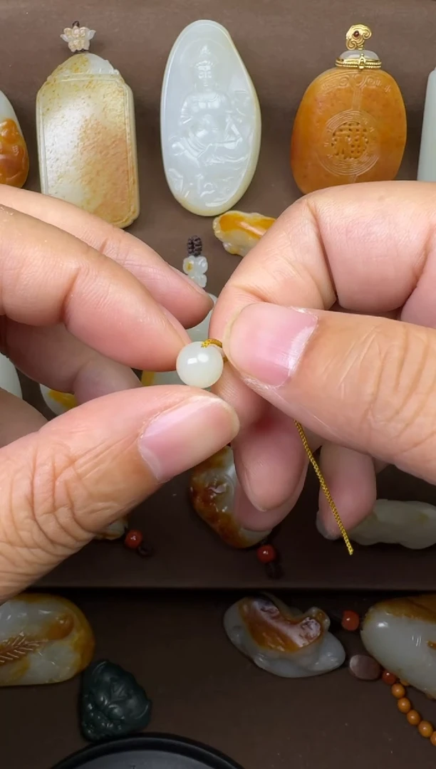 【闪购商品】和田玉挂件未镶嵌圆珠