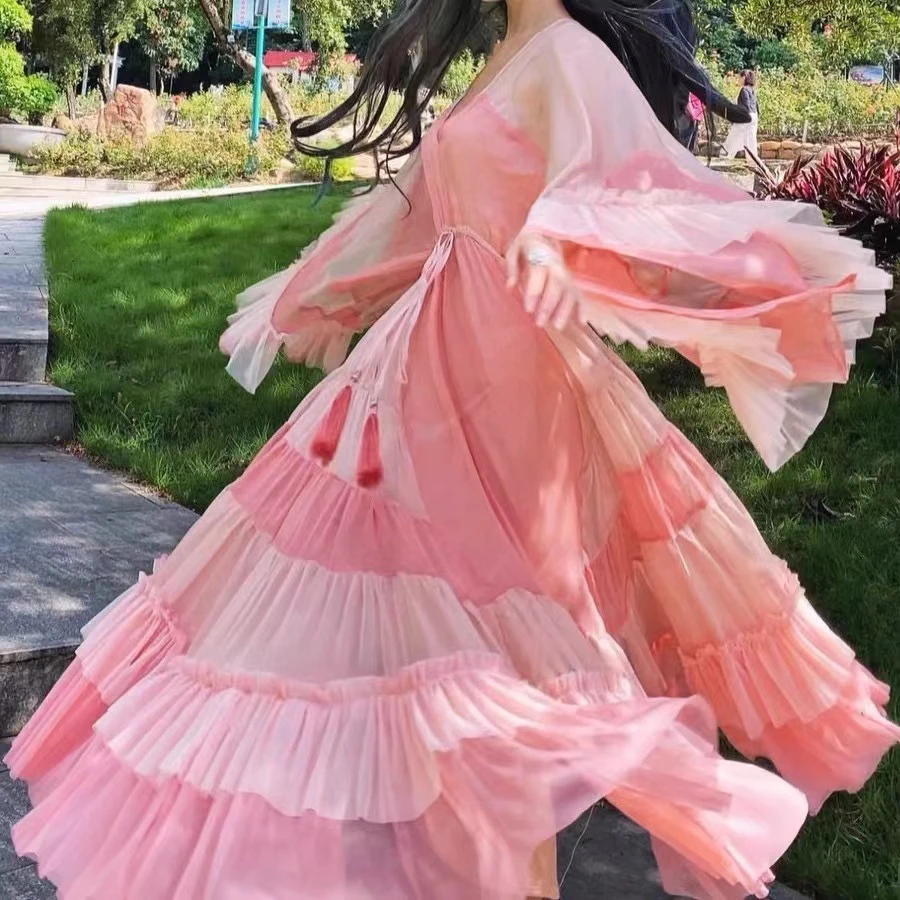 定制女装、要退货只能申请七天无理由才给退哦！退货地址是假地址