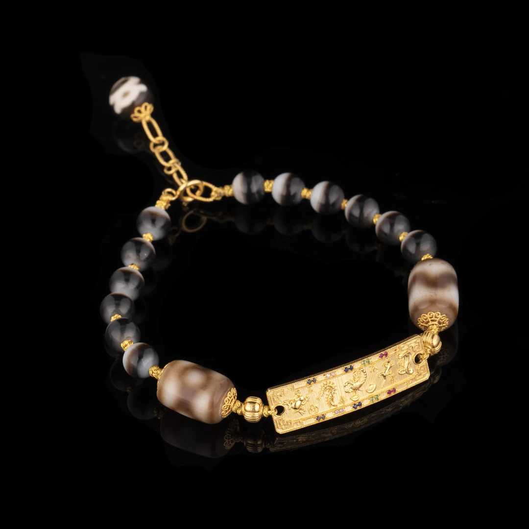 员格格/18K金“百·不侵-百解消ZAI金牌”线玛瑙手链/GPLRCF834