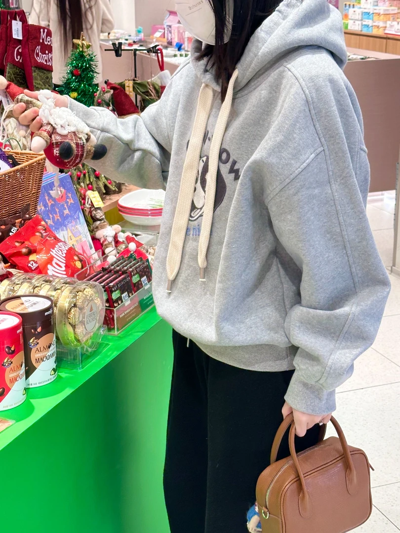 东大门连帽刺绣小狗卫衣（NO退NO换）