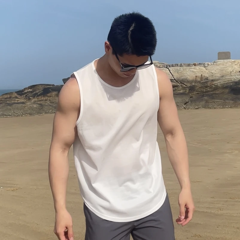 买一送一冰丝男夏季薄款坎肩休闲无袖背心健身衣服男士男士短裤