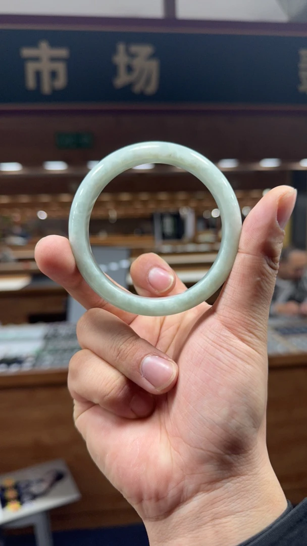 纯天然翡翠A货手镯