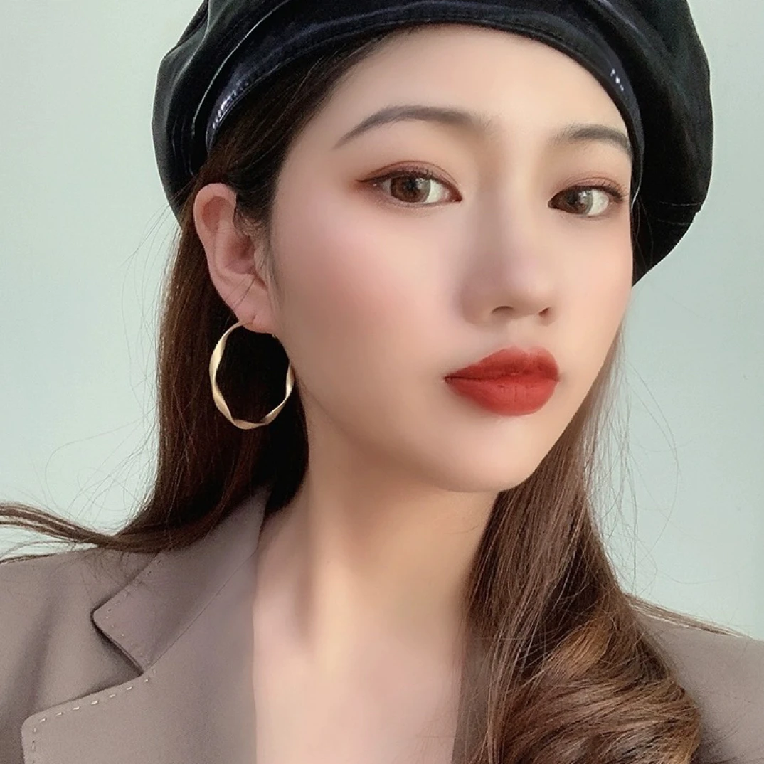 合金耳饰 S925银针哑光金属质感扭曲半圆几何耳环时尚气质圈圈