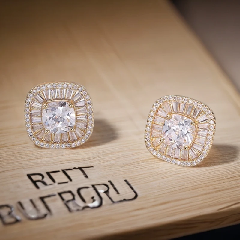 铜合金合成锆石耳饰 小众设计锆石耳环轻奢高级耳钉小巧百搭耳饰