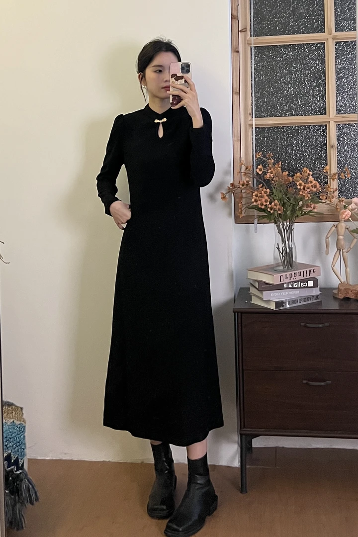 【清仓、不退换】"金锁"——抓毛加厚冬季单穿打底显瘦盘扣连衣裙C3#