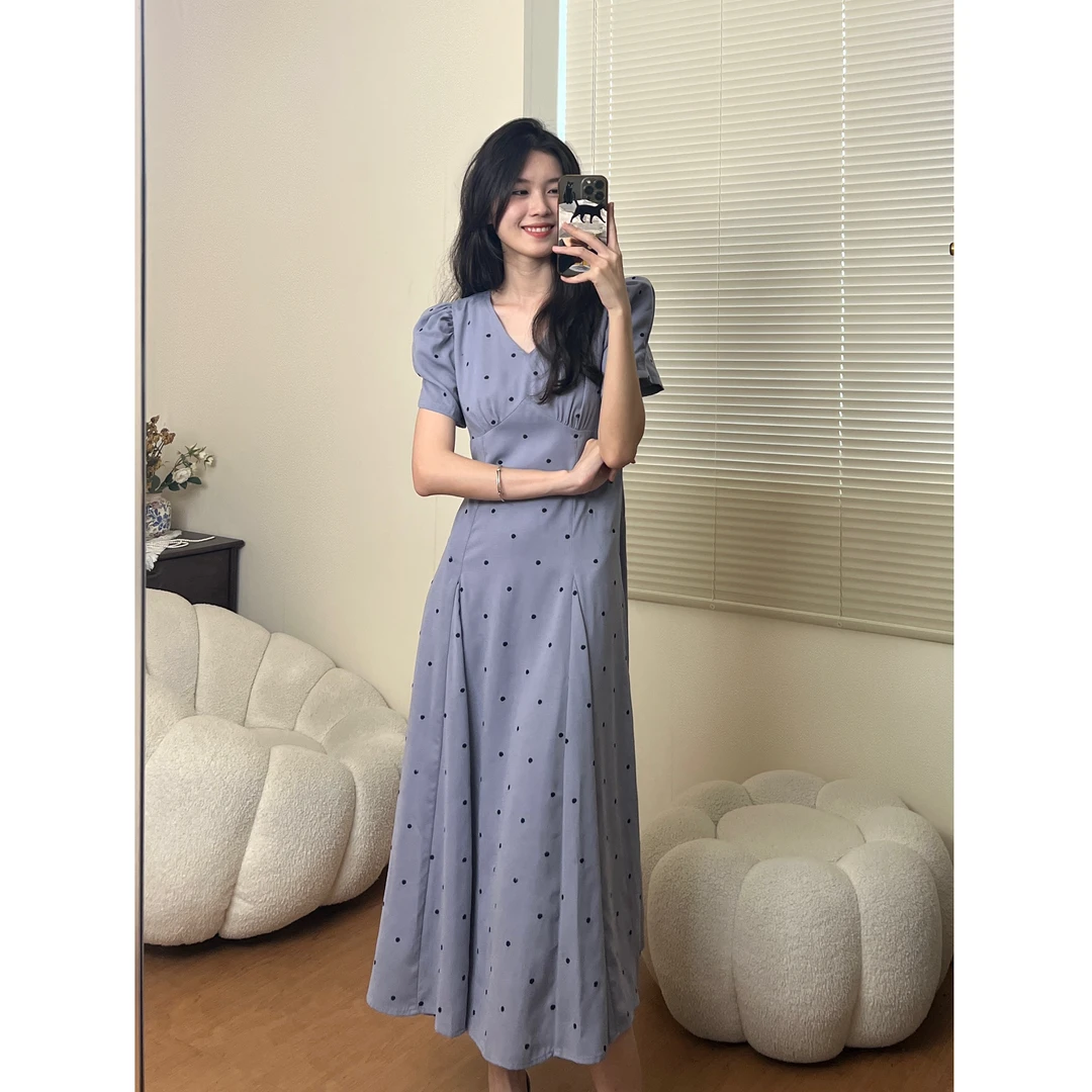 【清仓、不退换】"蓝色极光"——夏季法式圆点刺绣设计感连衣裙2388#