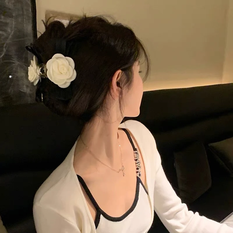 温柔山茶花抓夹高级感夹子头饰发饰