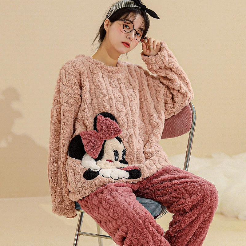 珊瑚绒情侣睡衣秋冬季绿色圆领套头男长毛绒慵懒保暖家居服女学生