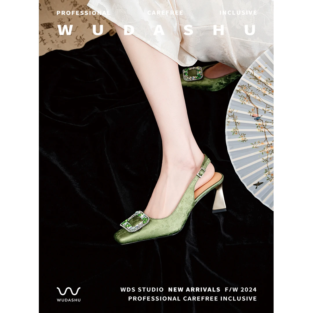 吴大叔2024年春夏新款气质时尚国风方头小众粗跟时装凉鞋23-376