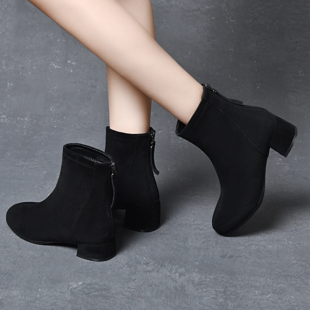 羊皮小短靴瘦瘦靴女2024年秋冬新款裸靴粗跟圆头绒面真皮磨砂单靴