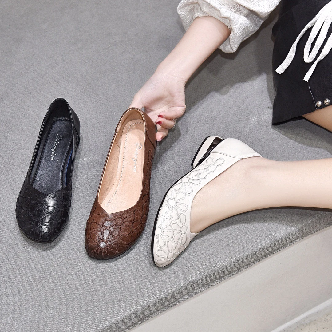 真皮刺绣浅口单鞋女2024春秋季新款圆头平底豆豆鞋低跟软底小皮鞋