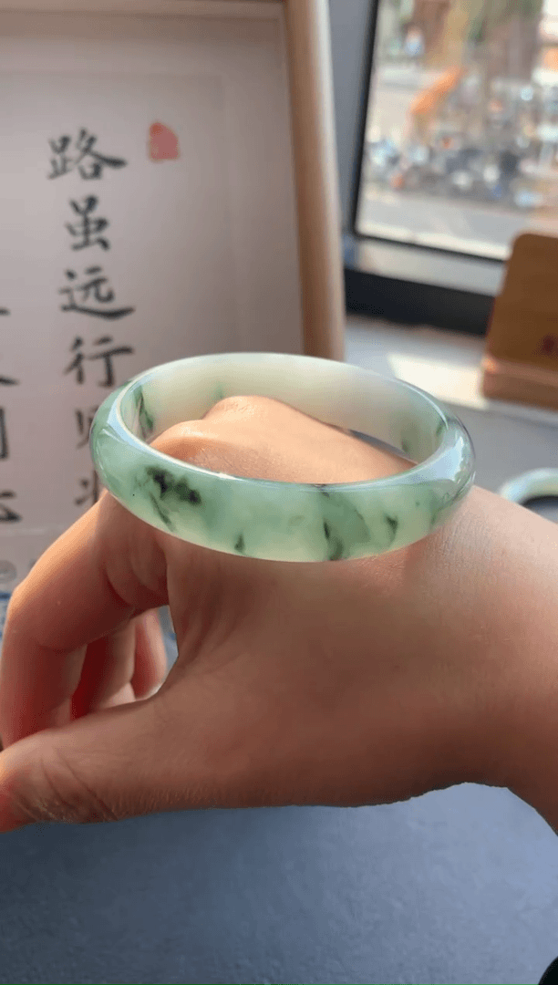 【闪购商品】翡翠手镯未镶嵌贵妃53