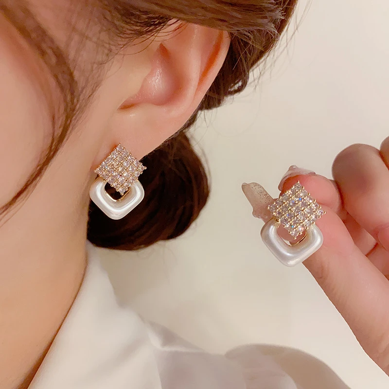 铜合金耳饰 日韩简约甜美菱形耳钉时尚轻奢百搭网红爆款耳环N1121