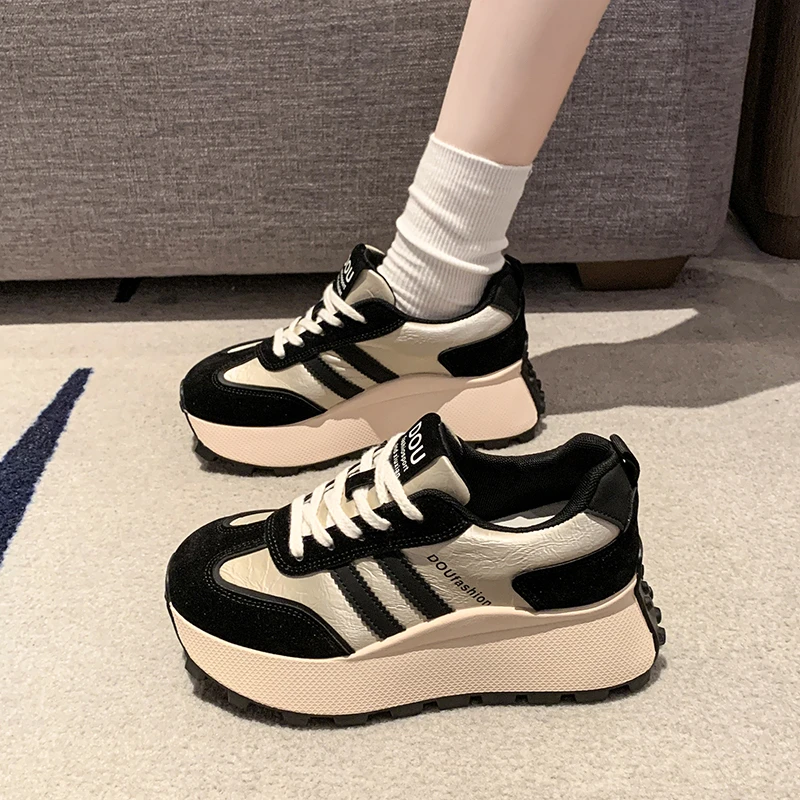 阿甘鞋女2024新款秋冬季百搭厚底加绒老爹鞋ins增高超火休闲棉鞋