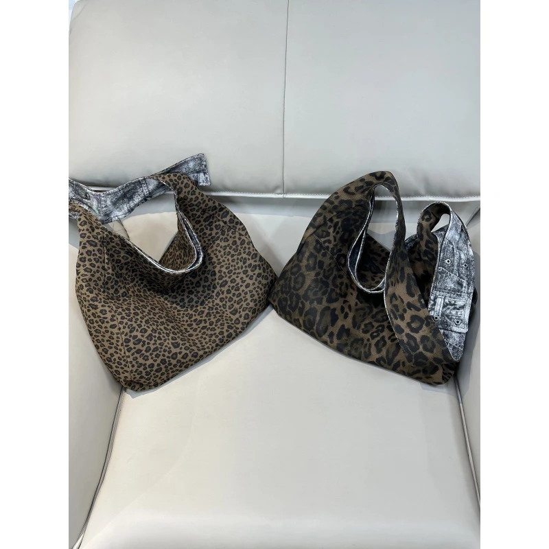 【八妹】C1017两面背( 35*13*31cm)轻便潮流豹纹斜挎包