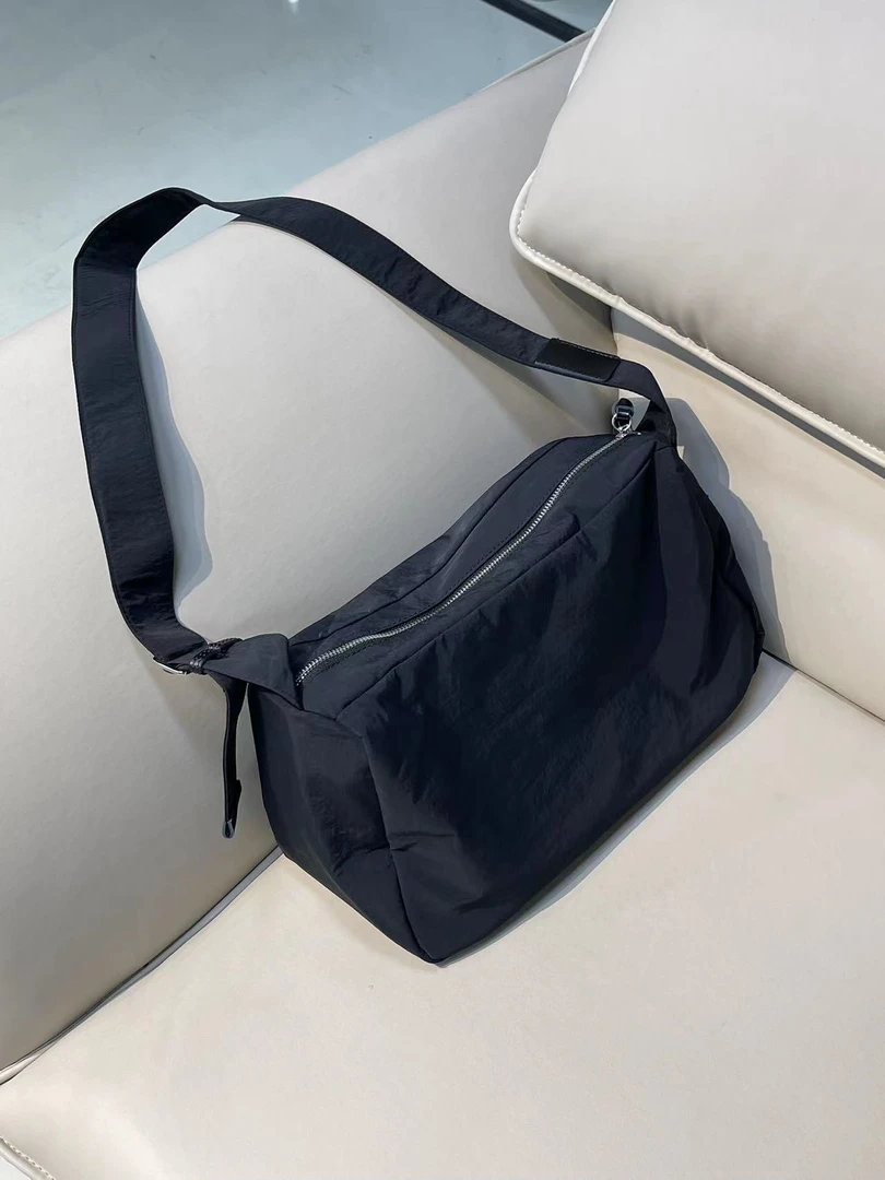 【八妹定制】B34日系新款时尚休闲百搭轻便单肩斜跨包