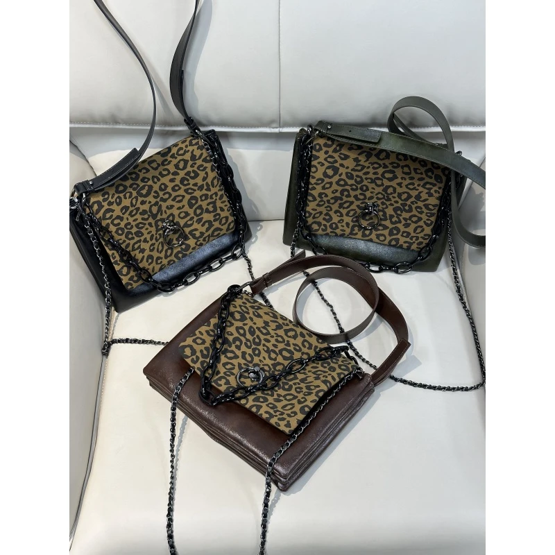 【八妹】8147(28*8*20)豹纹单肩斜挎包