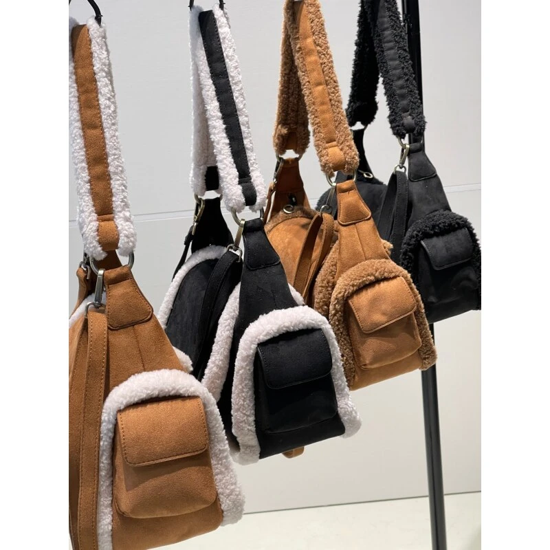 【八妹】23496Y时尚毛绒单肩斜跨包
