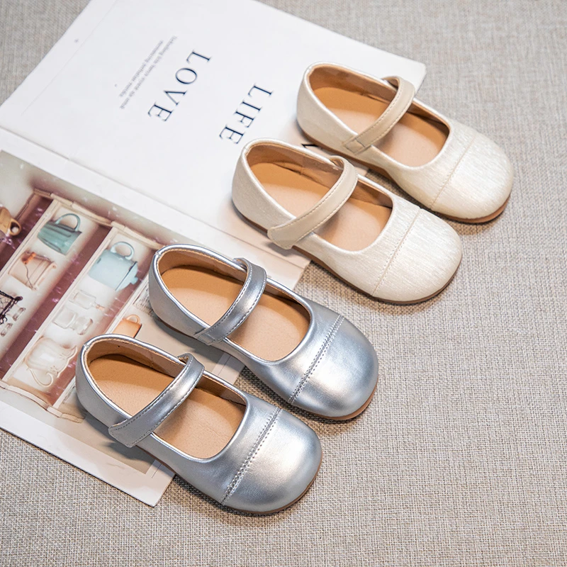 女童皮鞋2024新款春秋款小银鞋公主鞋小香风宝宝鞋子简约软底单鞋