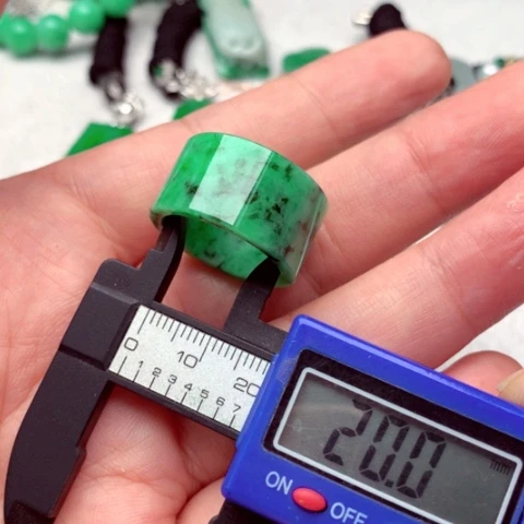 翡翠戒指未镶嵌戒指