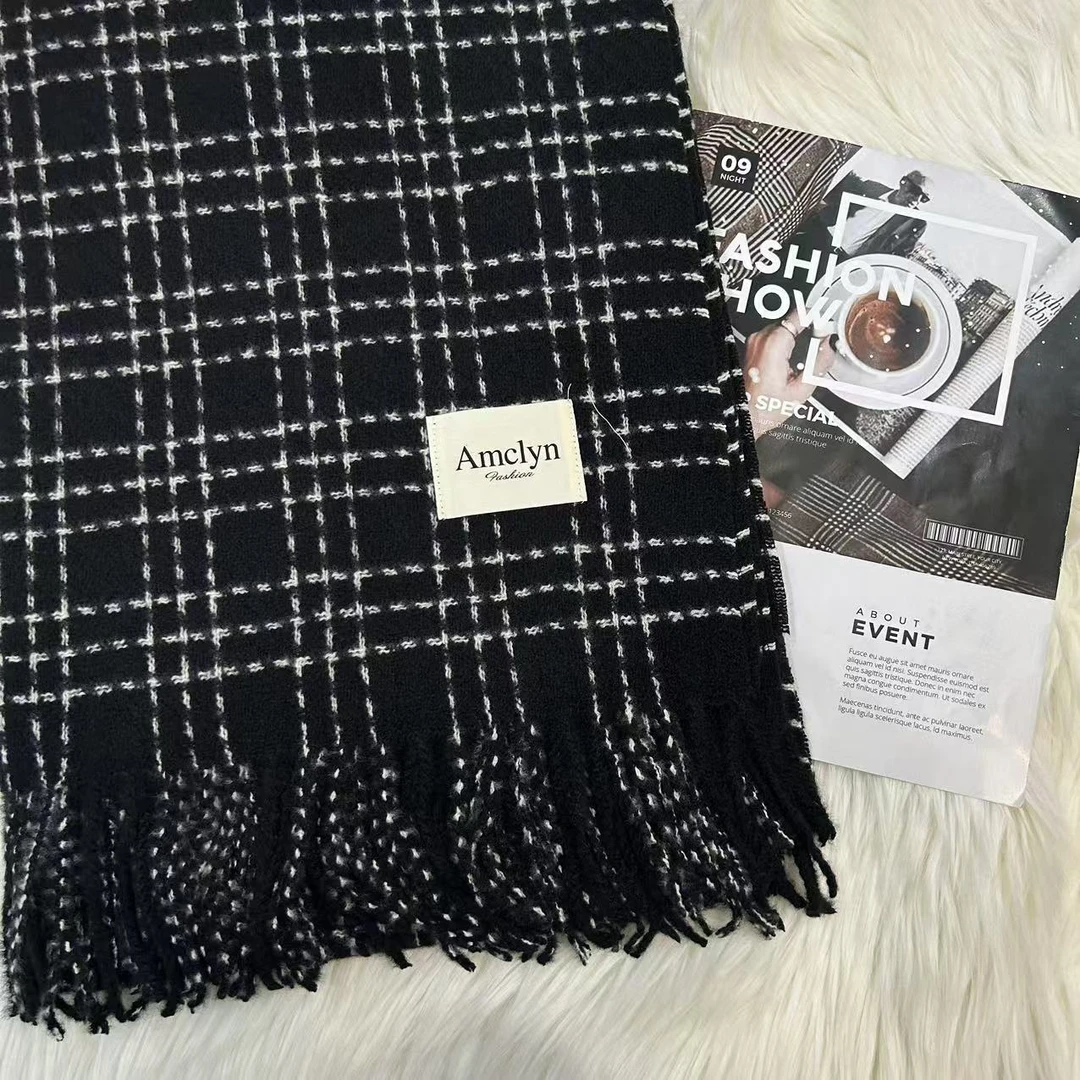 1-586 围巾  70X180左右丝巾长巾  黑棋格