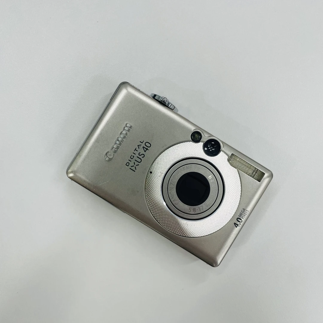 9新 Canon/佳能 IXUS40银色400w像素屏幕划痕 微瑕不影响出片