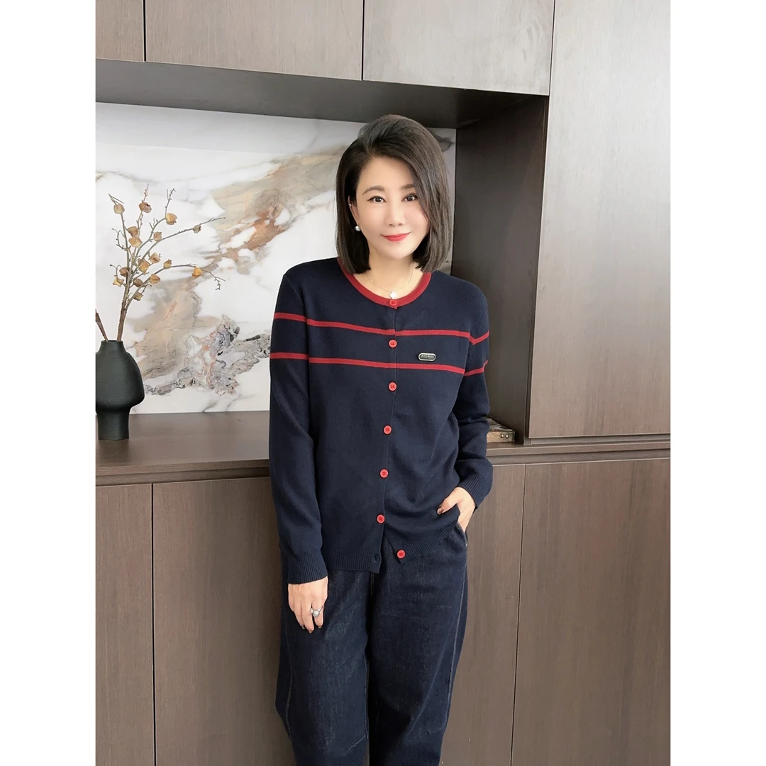 微胖女装【南港的秋】双杠休闲撞色开衫秋冬新款显瘦百搭针织衫410