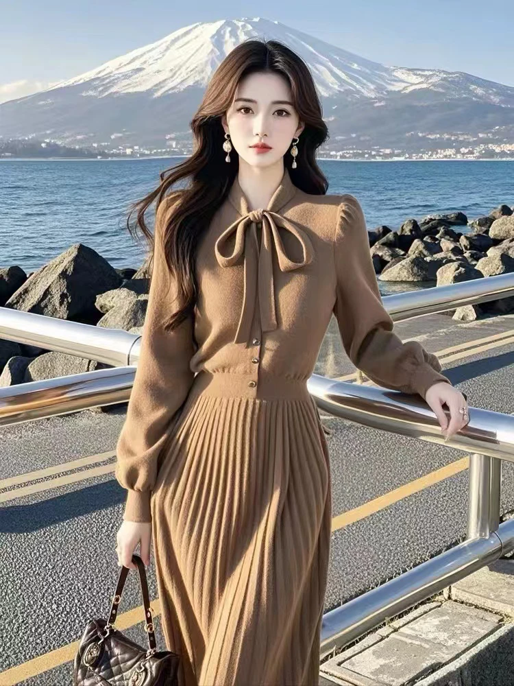 SS705今年流行赫本风秋装独特绝美气质长裙简单大方针织连衣裙女