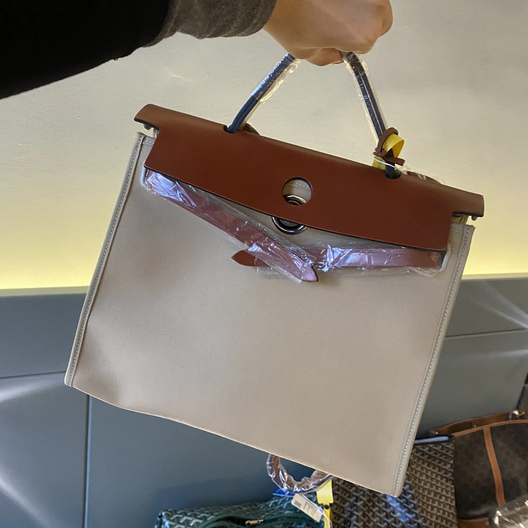 95新 Hermes/爱马仕 包展 拼色31herbag单肩包