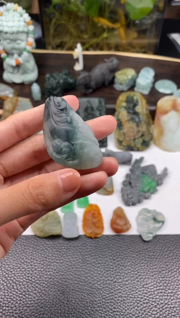 【闪购商品】定制翡翠未镶嵌鱼