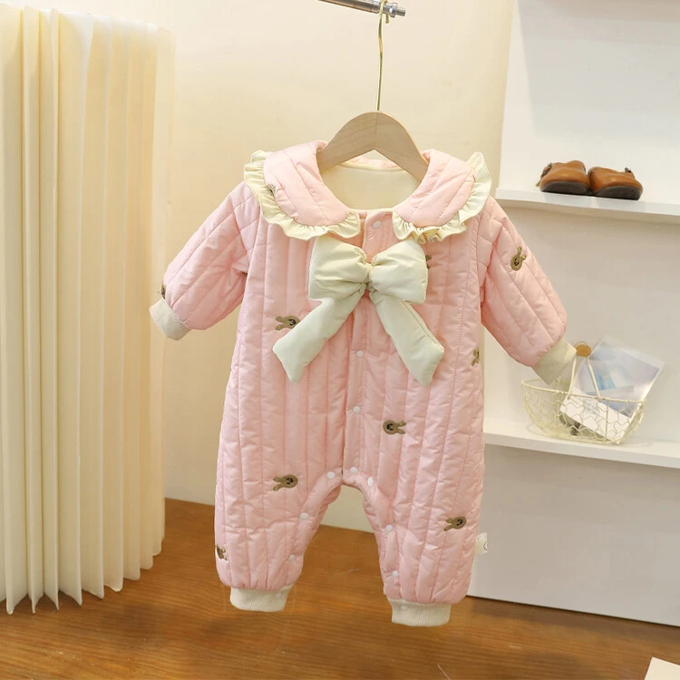 婴儿衣服秋装0一6月女宝连体衣满月百天公主爬服秋季超萌外出哈衣