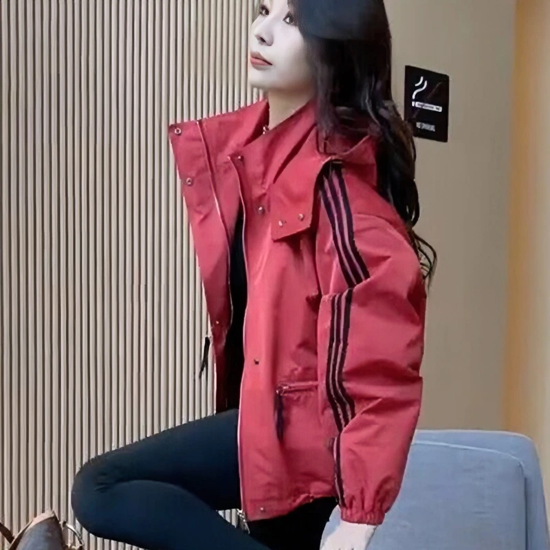 欧货棒球服外套女短款2023春秋新款休闲百搭爆款小个子三条杠上衣