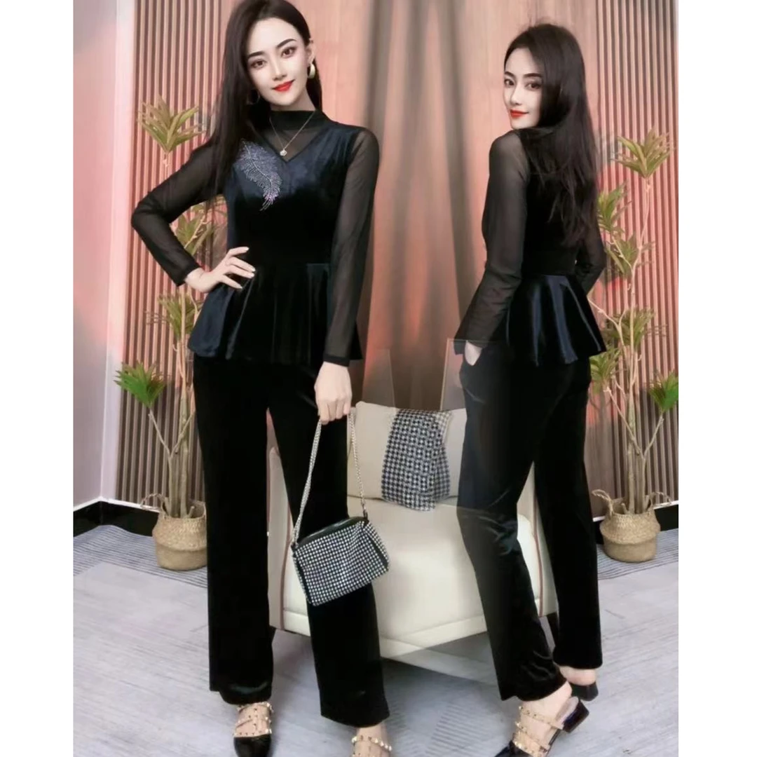 077 清货【套装】韩国绒羽毛烫钻秋冬时尚百搭显瘦长袖洋气质套装