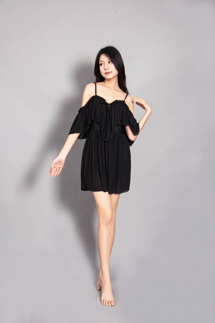 大码泳衣女200斤显瘦泳装修身连体游泳衣遮肚保守大胸夏温泉海滩