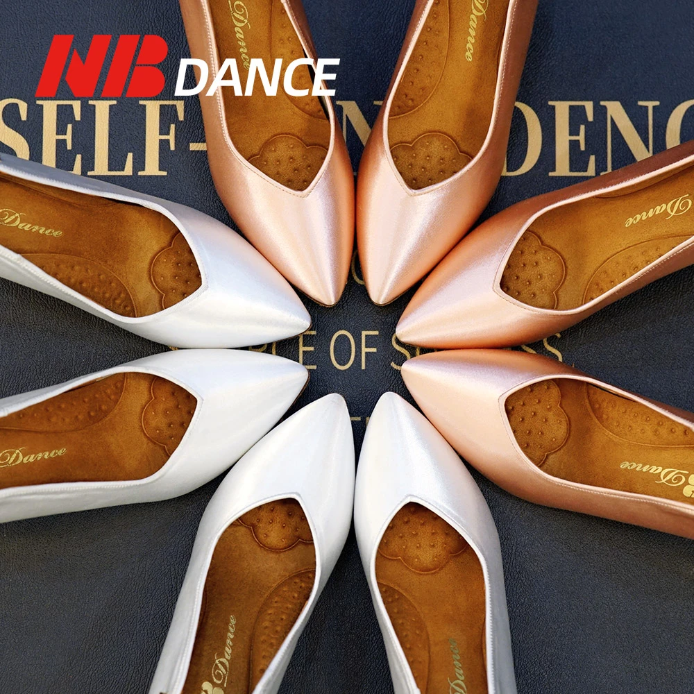 专业摩登舞鞋女成人中高跟华尔兹跳舞鞋新款软底国标舞探戈舞蹈鞋