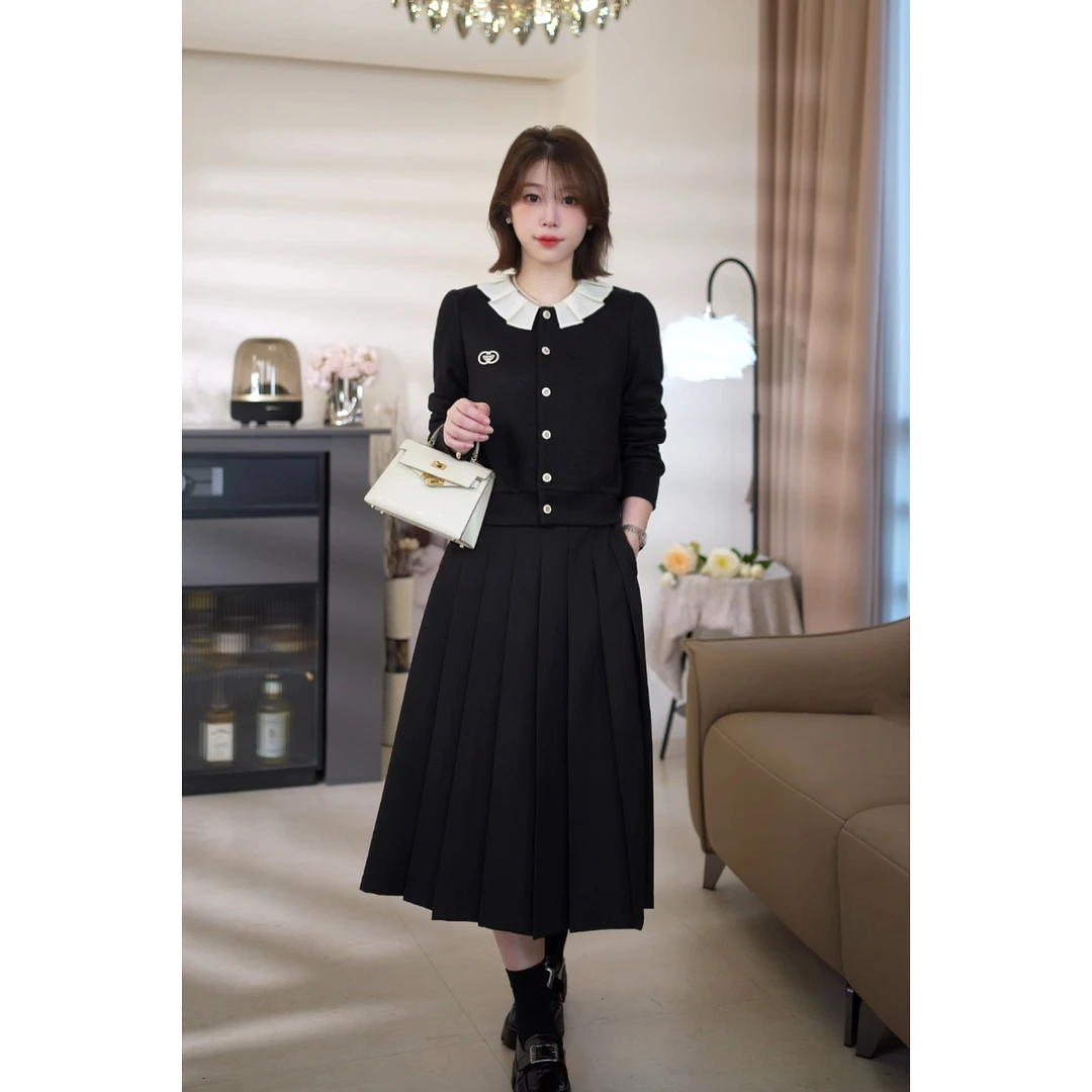 斯洋洋秋季减龄气质圆领撞色设计针织上衣SY409A031SYY