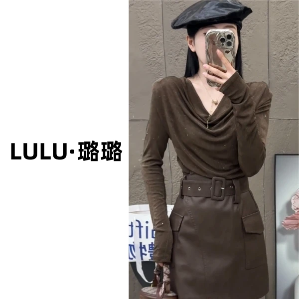 璐璐力推--早秋新款时尚气质荡领百搭小衫独特别致不规则褶皱上衣