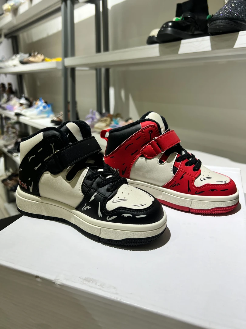 【新疆包邮】7261 大棉运动板鞋 男女童时尚乌市发货秋冬