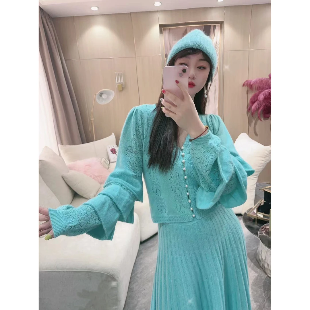 DC【惊鸿别秋】气质长袖蓝色针织轻奢珠扣设计师秋冬上衣