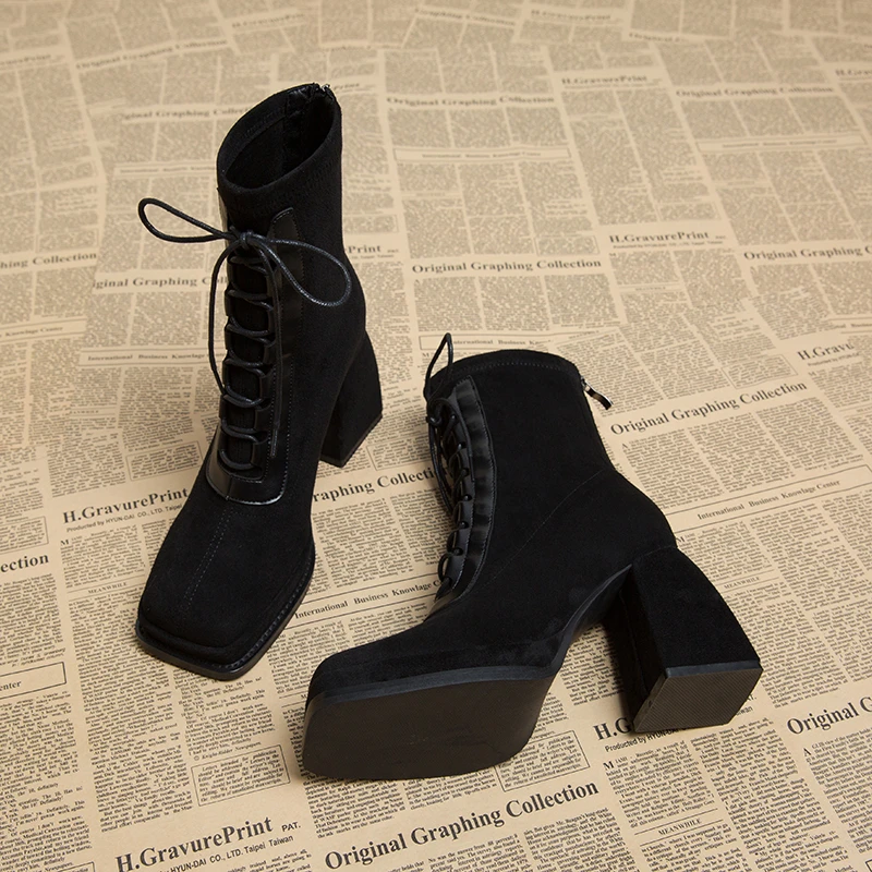 拾姑娘6800-6超高跟短靴女2025秋季绑带马丁靴方头绒面棕色女靴子