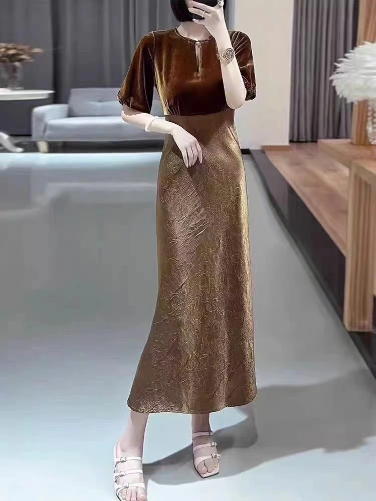 1151 OUPAN/欧盼服饰 轻奢拼接丝绒开叉连衣裙（品牌清货无吊卡）W