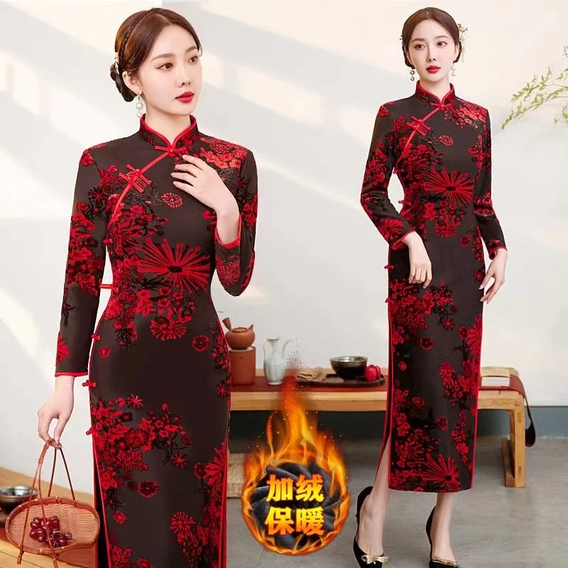高档冬款加绒旗袍女保暖改良版连衣裙侧八扣修身气质植绒提花长款