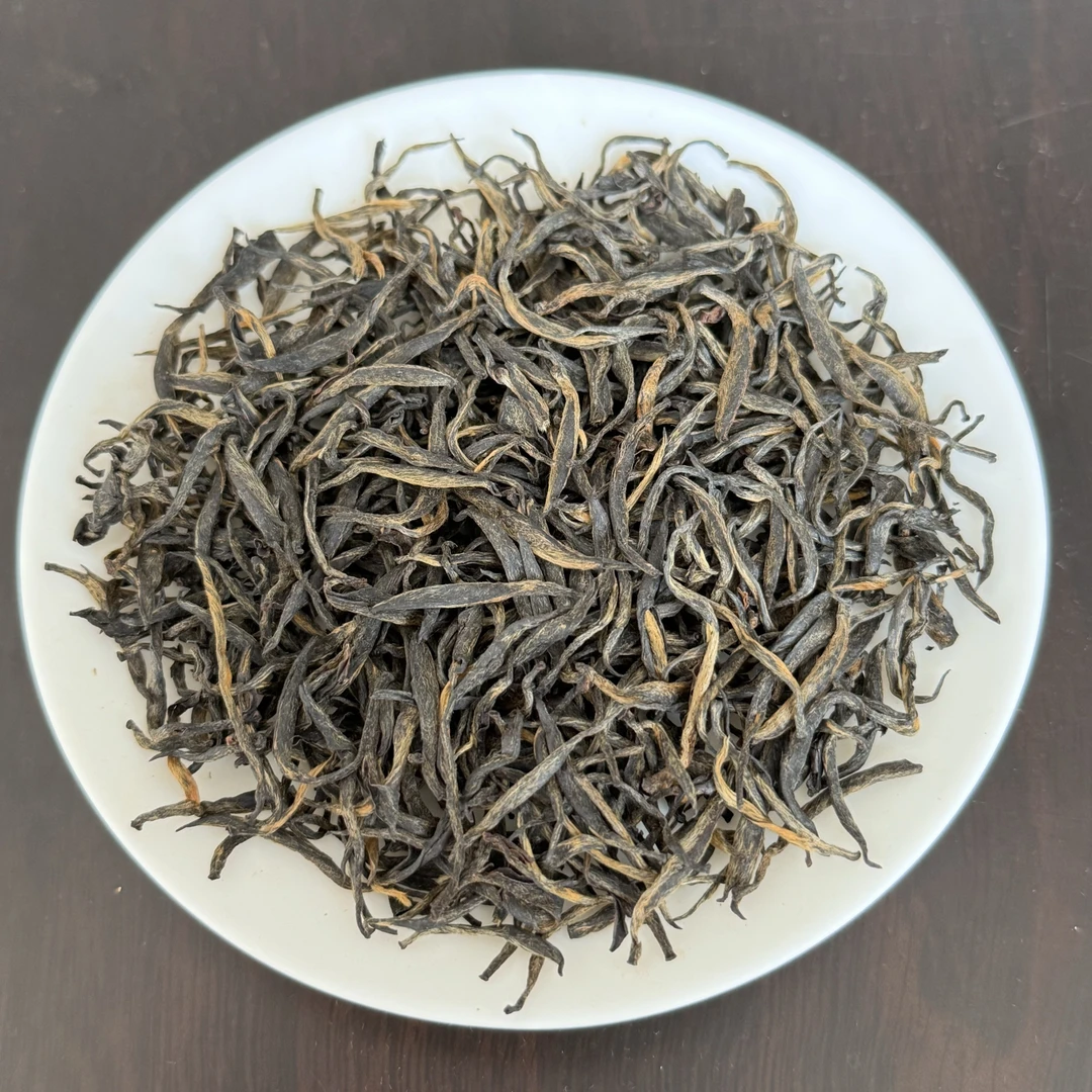 王大鹏【梅占金骏眉】2024武夷山头春单芽红茶花香型125克罐装