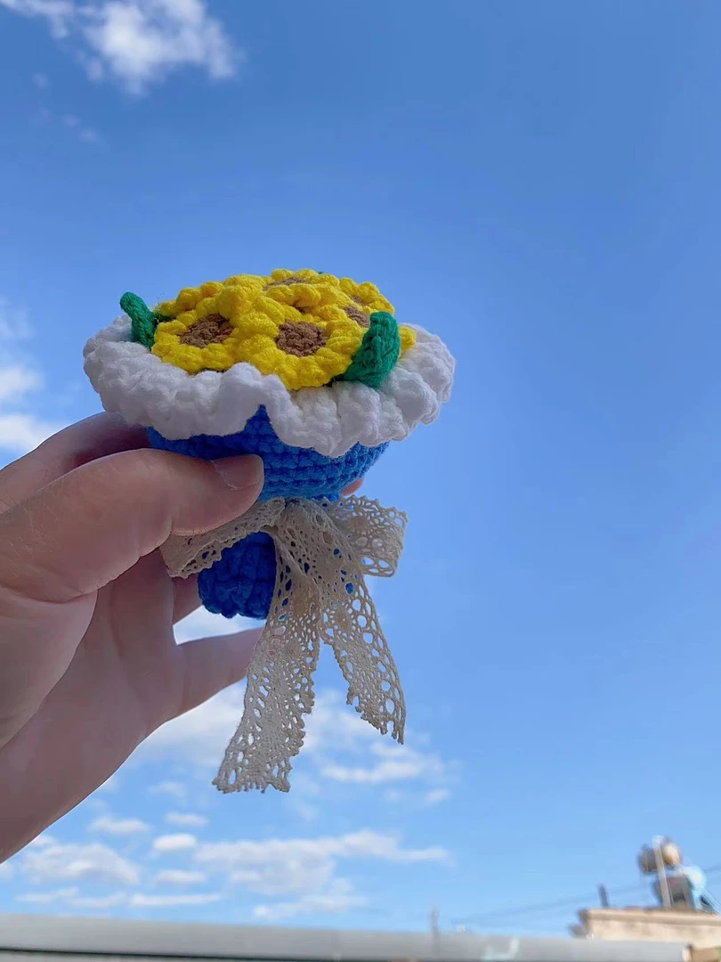 手工钩织小花束汽车出风口向日葵花束送朋友闺蜜