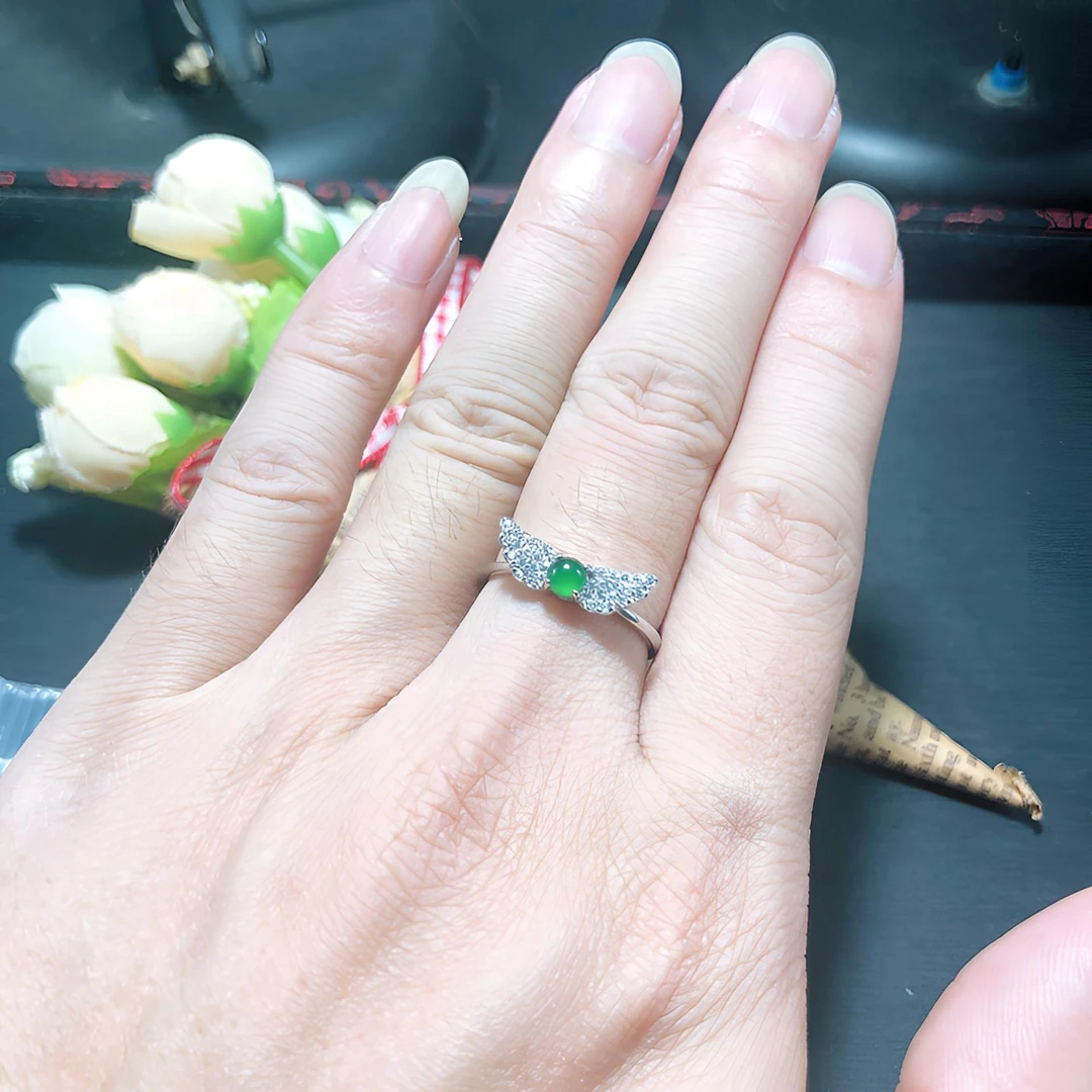 时尚翡翠戒指女款S925银镶嵌翡翠小蛋面戒指可调节银镶钻翡翠戒指