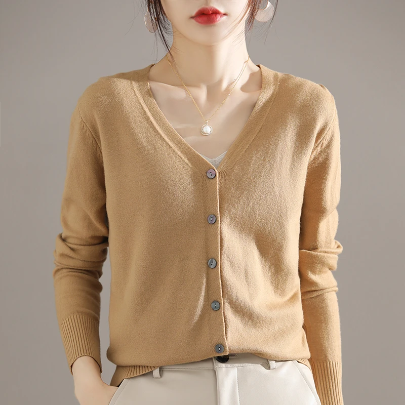 【C魅甄选】v领羊毛针织开衫女春秋新款气质外搭显瘦薄款外套1016
