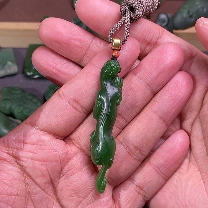 【闪购商品】和田玉（碧玉）颈饰未镶嵌疯**下